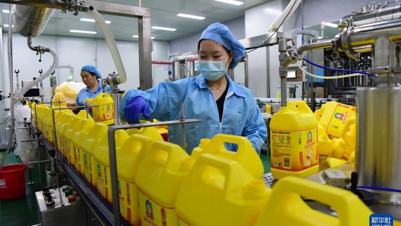 工业化工品代理加盟，如何找到靠谱的厂家直销？**